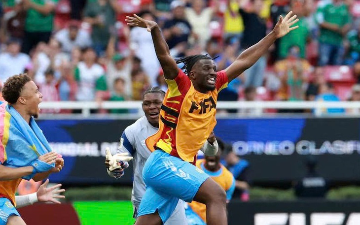 Lý do cầu thủ Arsenal giữ bút chì giữa đầu ngón tay khi tập luyện - Ảnh 4.