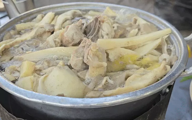 Á quân 2 Top chef hướng dẫn món thạch hoa cúc long nhãn và kem đá bào kiểu Ý xua tan nắng nóng  - Ảnh 8.