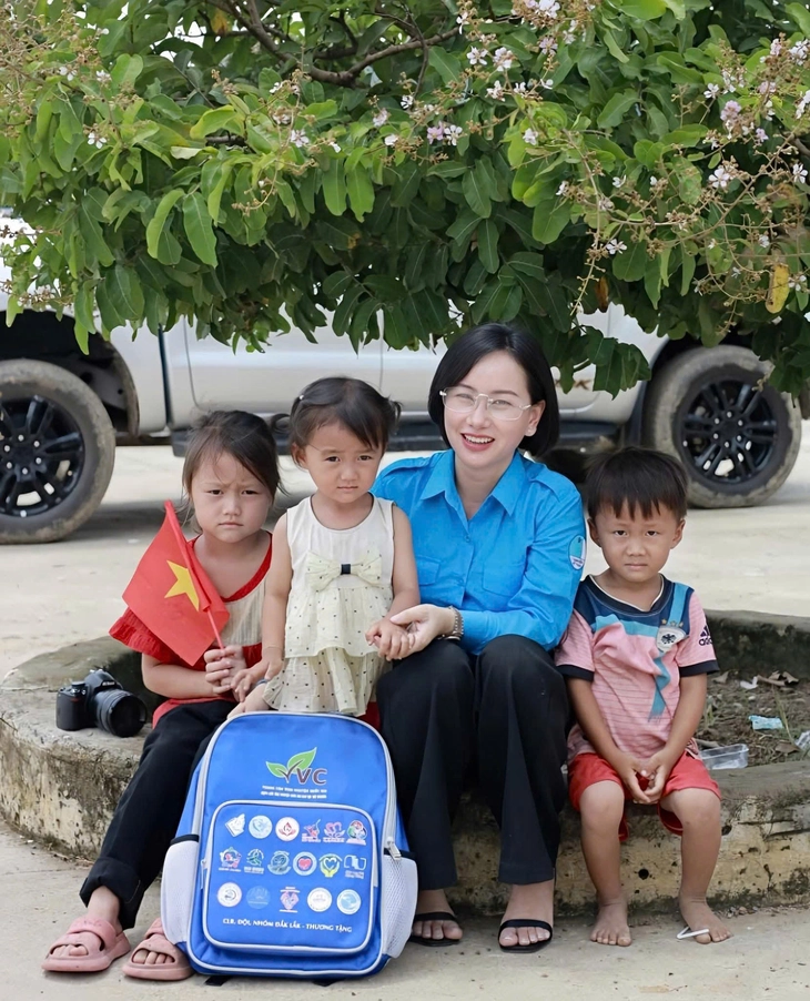 Quỹ học bổng từ di nguyện của thầy giáo ung thư - Ảnh 3. Quỹ học bổng từ di nguyện của thầy giáo ung thư - Ảnh 3.