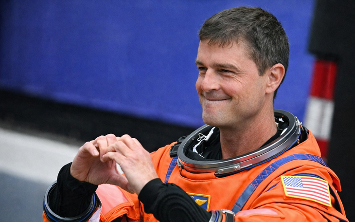 Tại sao tàu vũ trụ Artemis II chọn đại dương làm "đệm hạ cánh" mà không phải đất liền? - Ảnh 4.