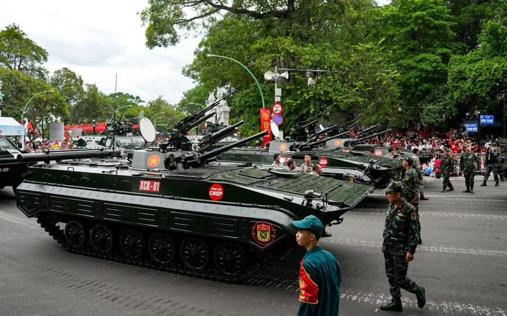 Khẩn trương hoàn thiện mẫu xe tăng T1, kịp trưng bày tại Triển lãm quốc phòng quốc tế 2026 - Ảnh 4.