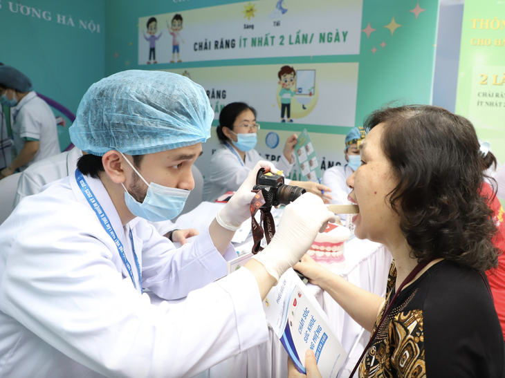 Gần 3.000 người phát hiện bệnh lý qua khám sức khỏe miễn phí: Bệnh gì phổ biến nhất? - Ảnh 1. Gần 3.000 người phát hiện bệnh lý qua khám sức khỏe miễn phí: Bệnh gì phổ biến nhất? - Ảnh 1.