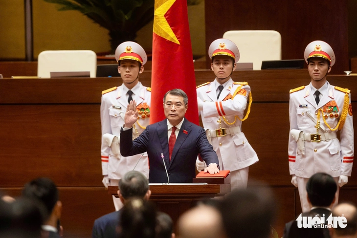 Ông Lê Minh Hưng được bầu giữ chức Thủ tướng Chính phủ - Ảnh 2.