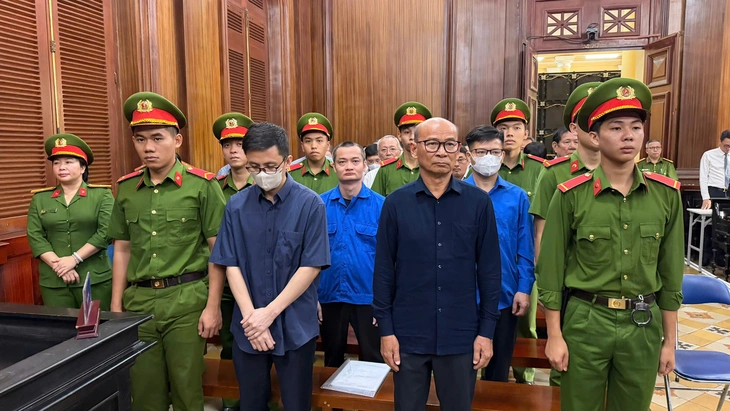 Vụ 'sang tay' khu đất 39 Bến Vân Đồn: cựu quyền Chủ tịch HĐQT Tập đoàn Cao su và đồng phạm hầu tòa - Ảnh 1. Bến Vân Đồn - Ảnh 1.