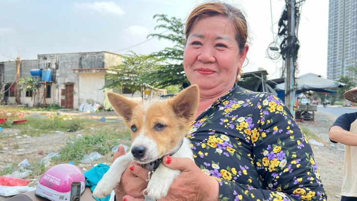 Tần tảo buôn bán 'du mục' theo công trình - Ảnh 2.