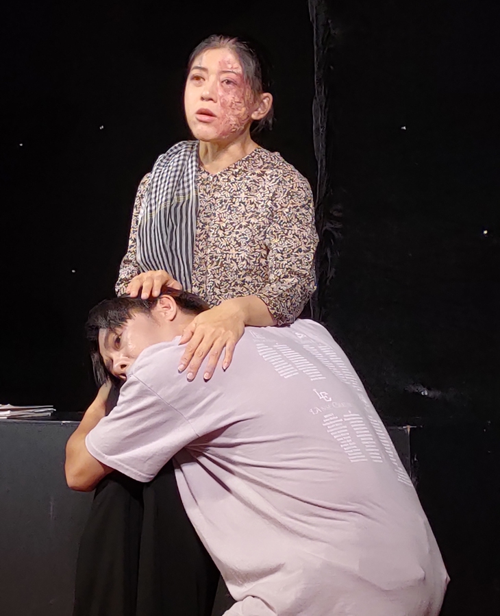 Kịch Đời dựng Thời con gái đã xa nhân dịp 30-4 - Ảnh 1. Kịch Đời dựng Thời con gái đã xa nhân dịp 30-4 - Ảnh 1.