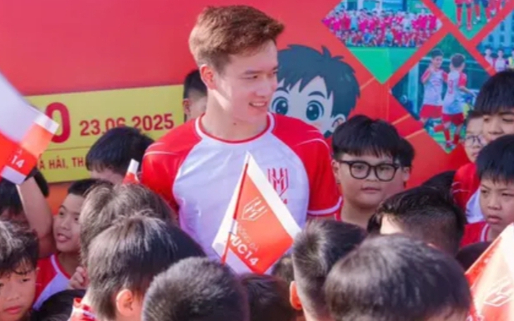 Hoàng Đức, Văn Lâm tiếp sức ước mơ cho học sinh ở Bình Chánh - Ảnh 4.