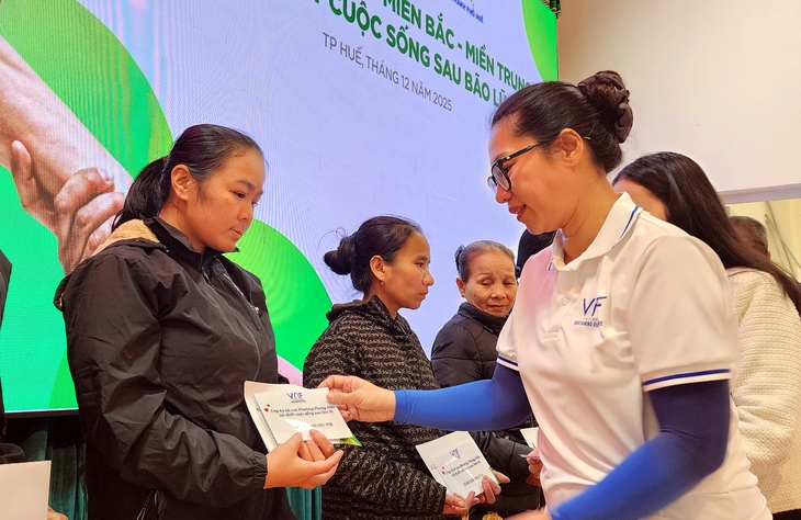 Tiếp sức bà con vùng lũ Huế, Đà Nẵng - Ảnh 1. greenfeed - Ảnh 1.