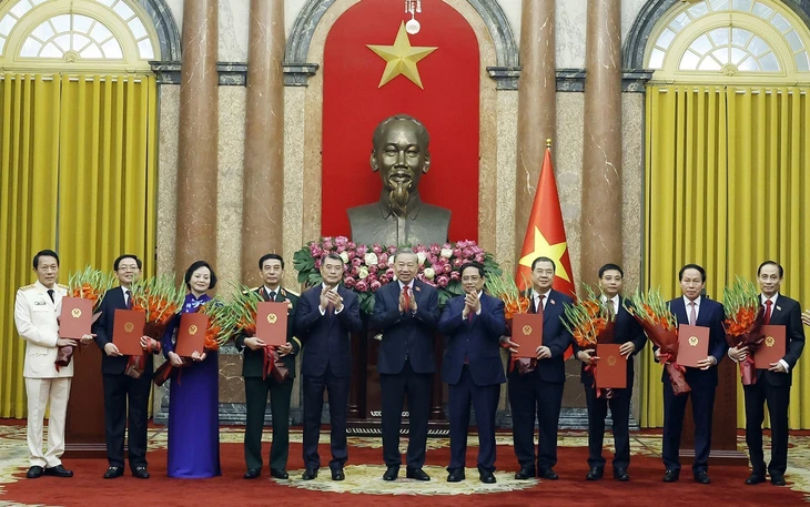 Thủ tướng bổ nhiệm ông Đôn Tuấn Phong làm Phó Chủ nhiệm Văn phòng Chính phủ - Ảnh 2.