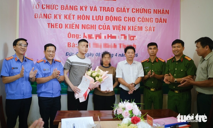 Buổi đăng ký kết hôn đặc biệt ở trại tạm giam - Ảnh 3.