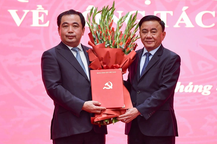 Ông Trần Đức Thắng làm Bí thư Thành ủy Hà Nội - Ảnh 1.