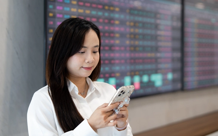 VN-Index bứt tốc sau 'cú hích kép', chuyên gia nhìn nhận gì về xu hướng? - Ảnh 5.