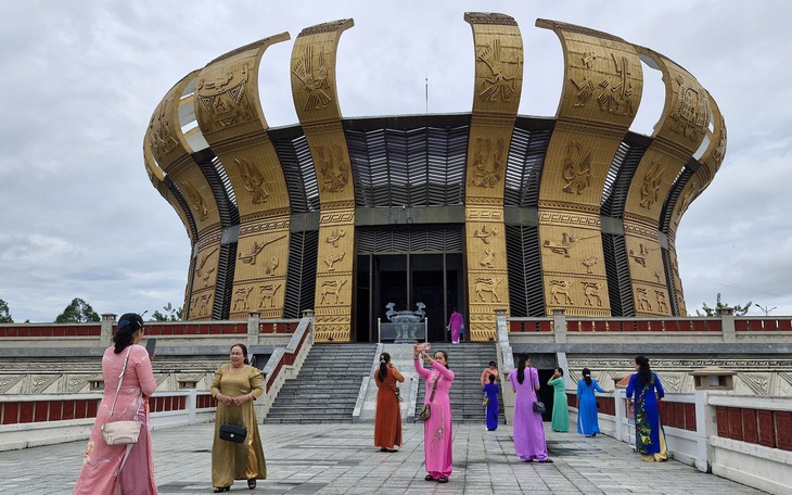 Cần Thơ: Yêu cầu doanh nghiệp không được ‘té nước theo mưa’ tăng giá cước - Ảnh 2.