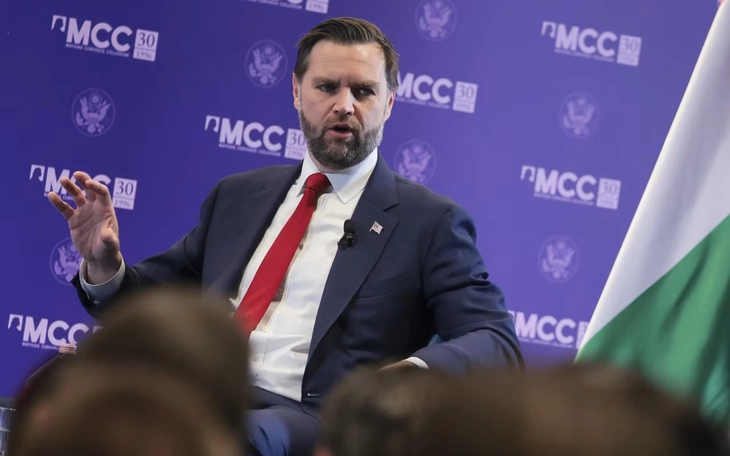 Giá khí đốt tự nhiên châu Âu lao dốc, eo biển Hormuz sắp mở cửa - Ảnh 2.