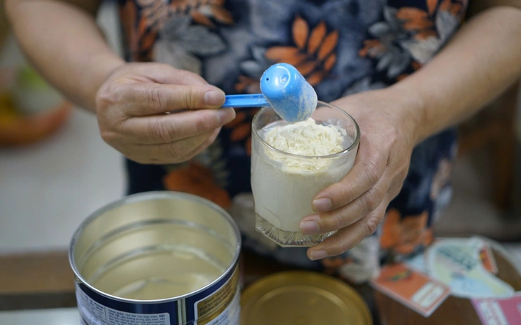 Người Việt tiêu tiền lạc quan nhất châu Á - Ảnh 2.