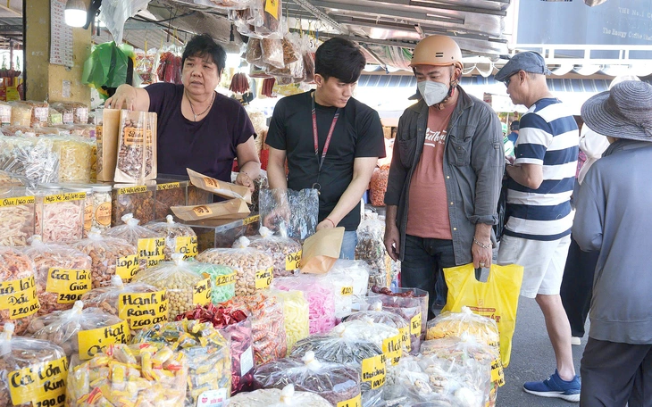 Thuế đồng loạt yêu cầu hộ kinh doanh có doanh thu dưới 500 triệu ngừng sử dụng hóa đơn - Ảnh 3.