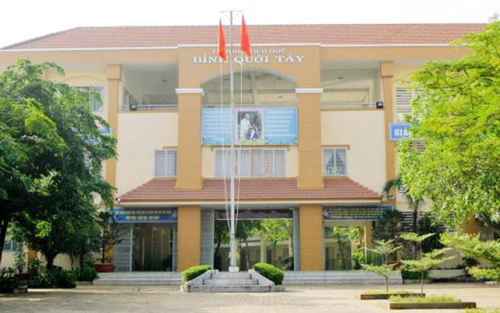 TP.HCM: 53 học sinh nghi ngờ ngộ độc thực phẩm tại Trường Tiểu học Bình Quới Tây - Ảnh 2.
