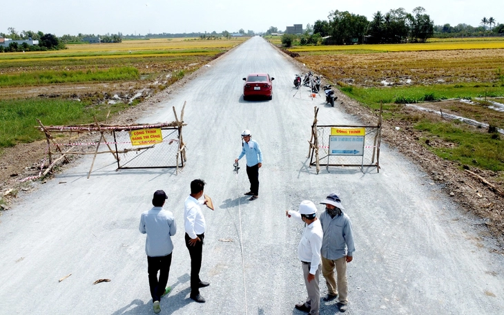 Đồng Tháp khẩn trương tháo gỡ khó khăn cho doanh nghiệp xây dựng - Ảnh 3.