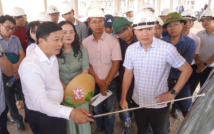 7 công trình xây trường biên giới Gia Lai thiếu 500 thợ, nhờ quân đội hỗ trợ - Ảnh 3.