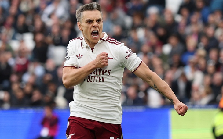 HLV Arteta ca ngợi trọng tài dũng cảm vì từ chối bàn thắng của West Ham - Ảnh 2.