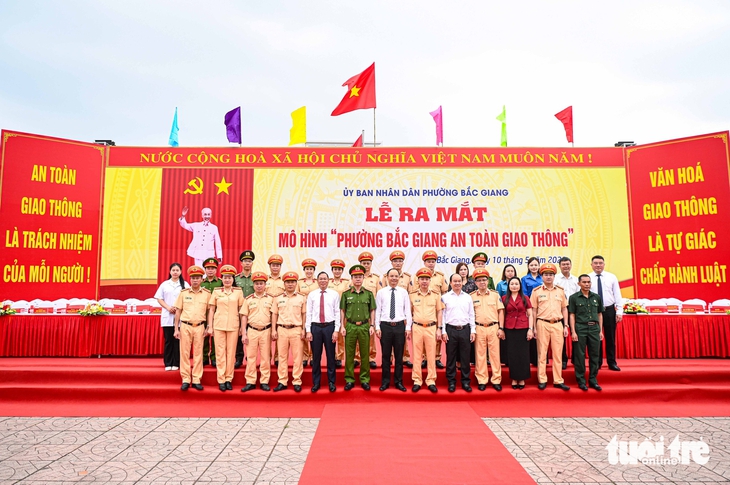 giao thông - Ảnh 2.