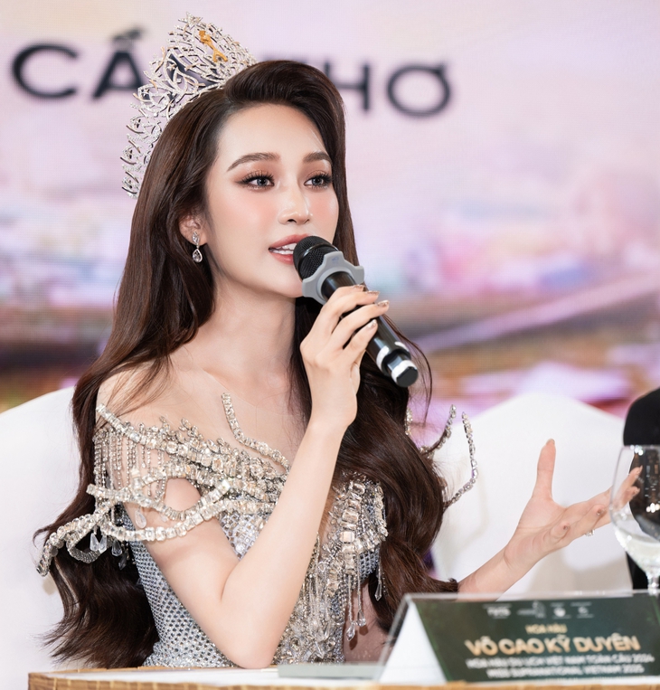 nhan sắc quốc tế - Ảnh 3.