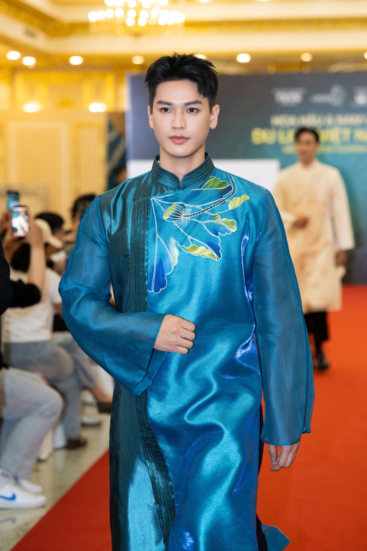 nhan sắc quốc tế - Ảnh 6.