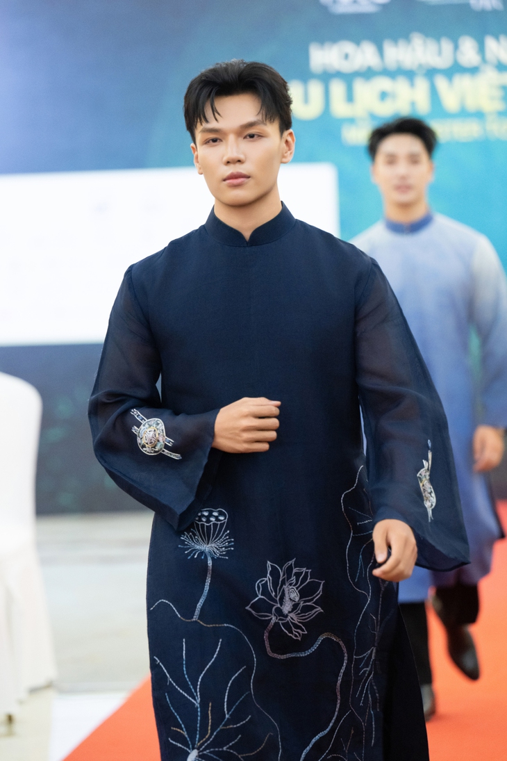 nhan sắc quốc tế - Ảnh 7.