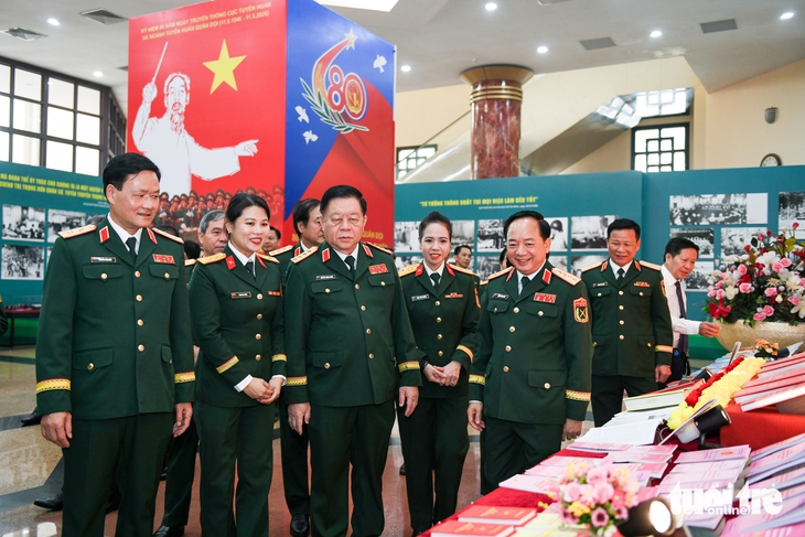 Cục Tuyên huấn đón nhận Huân chương Bảo vệ Tổ quốc hạng nhất - Ảnh 4.