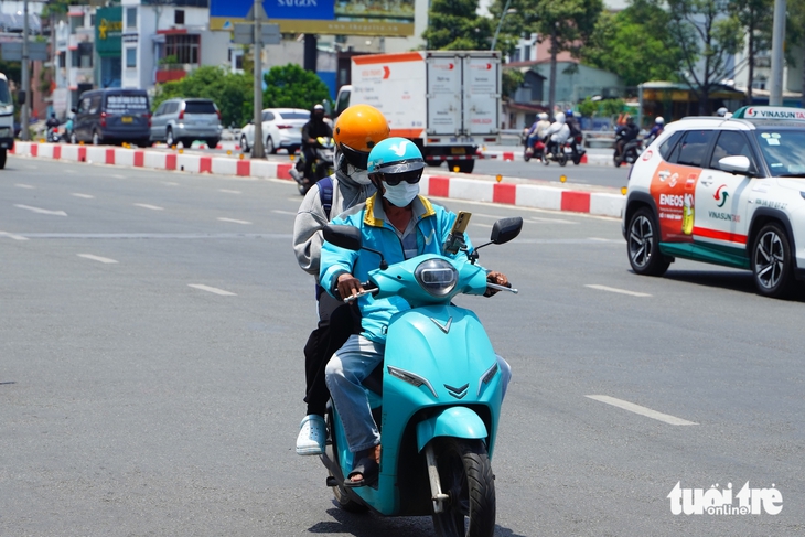Nắng - Ảnh 2.