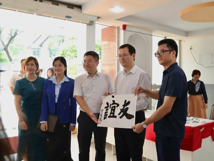 Thi tiếng Trung lập chuẩn mới, hướng đến thị trường đang khát nhân lực tiếng Trung thực chiến - Ảnh 6.