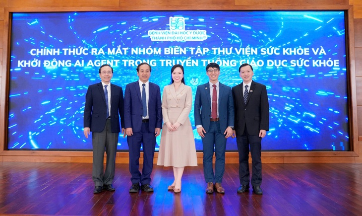 'Nếu được chọn lại, tôi vẫn chọn con đường truyền thông y tế' - Ảnh 2.