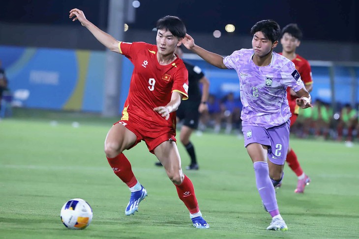 Chuyên gia Phan Anh Tú: Thể lực, tâm lý yếu khiến U17 Việt Nam sụp đổ - Ảnh 1.