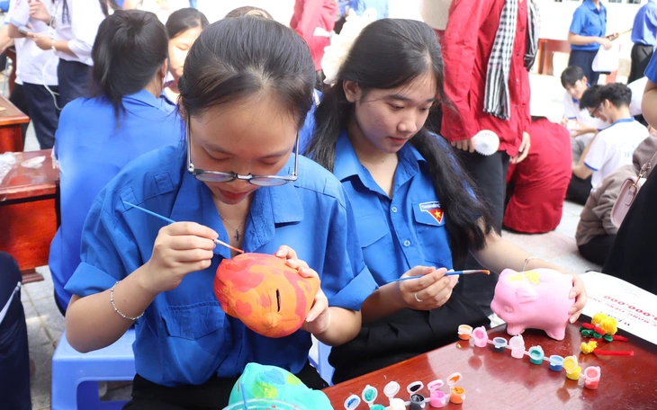 Đi làm 8 tiếng về là 'sập nguồn', đây là cách dân văn phòng đang tự cứu lấy năng lượng mỗi ngày - Ảnh 3.