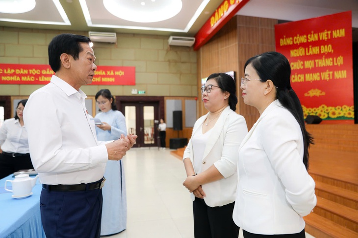 Bộ trưởng Bộ Nội vụ: Sắp xếp thôn, tổ gắn với ổn định cuộc sống người dân - Ảnh 4.