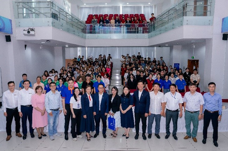  Saigon Co.op đồng hành cùng sinh viên tiếp cận kiến thức thực tiễn về an toàn thực phẩm  - Ảnh 4.