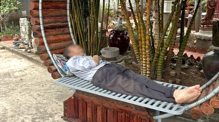 Người đàn ông bị con gái đem bỏ ở chùa đã được đón về - Ảnh 3.