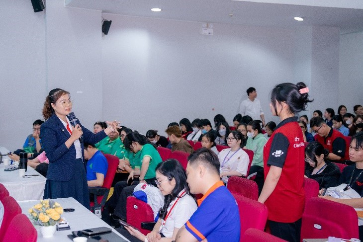  Saigon Co.op đồng hành cùng sinh viên tiếp cận kiến thức thực tiễn về an toàn thực phẩm  - Ảnh 3.
