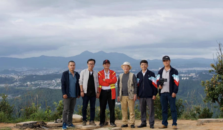 'Bốn mùa trong rừng thẳm' của Việt Nam, kể chuyện ông lão 80 tuổi, thắng giải truyền hình quốc tế - Ảnh 2.