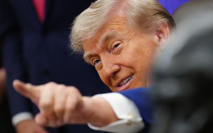 Quan chức Mỹ nhắn Iran: Hãy kệ những bài đăng của ông Trump - Ảnh 2.