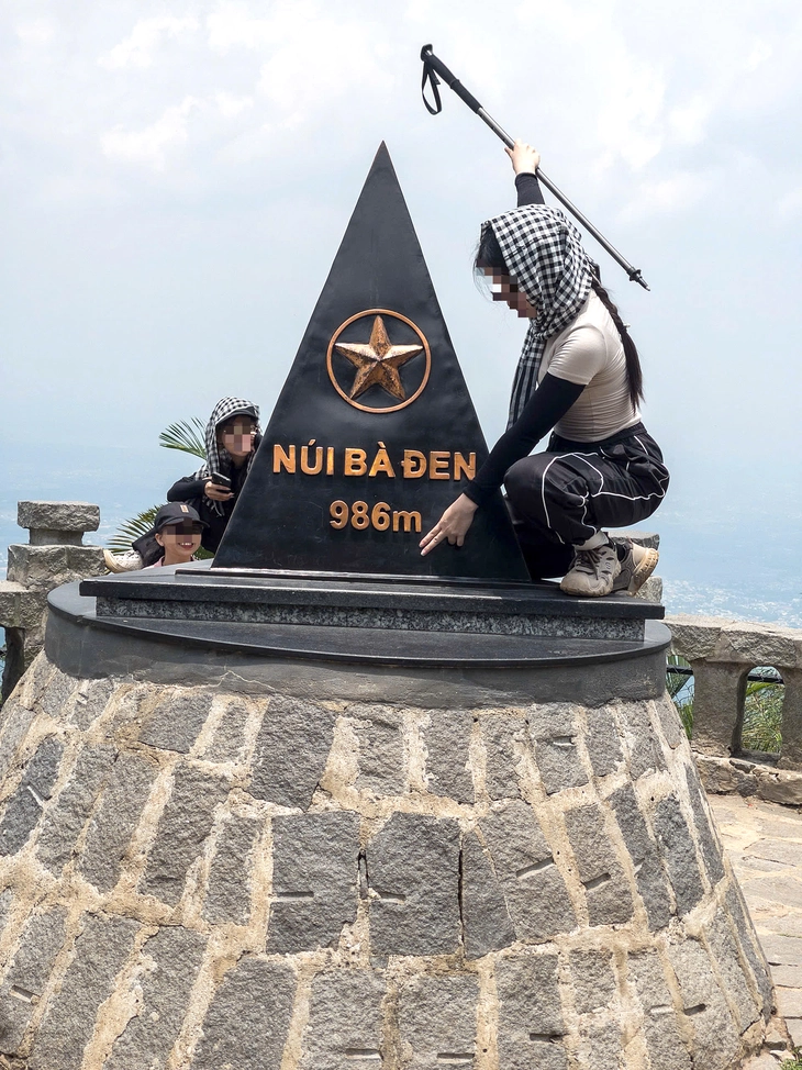 nhặt rác - Ảnh 2.