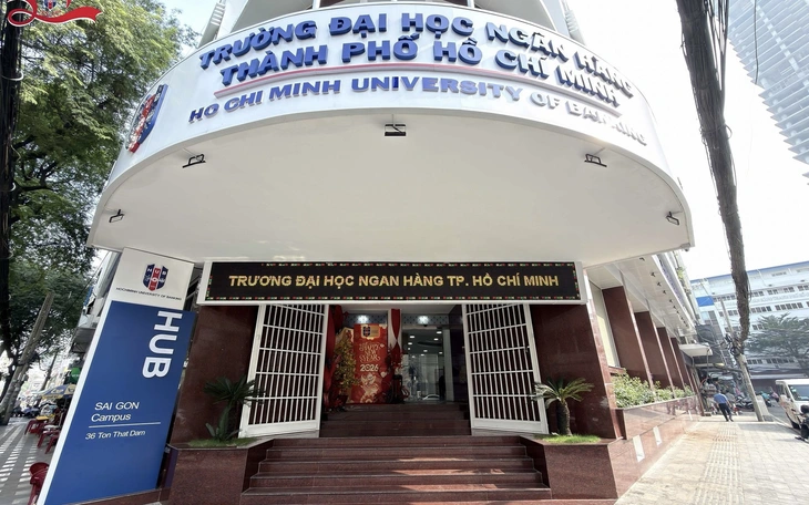 Trường đại học Ngân hàng TP.HCM dừng tổ chức thi đánh giá năng lực tiếng Anh - Ảnh 2.