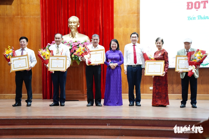 Phường Bến Thành lan tỏa giá trị tư tưởng Hồ Chí Minh trong từng khu phố, mỗi gia đình - Ảnh 3.