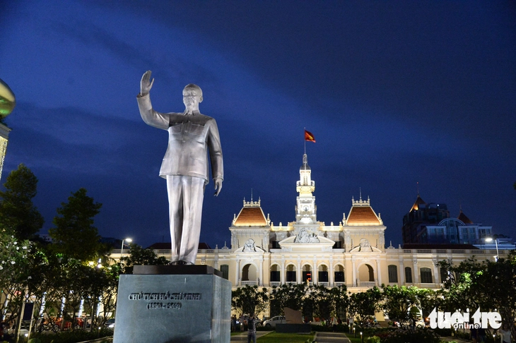 TP.HCM đang lập danh sách các hộ nhận 1 triệu đồng dịp 50 năm thành phố mang tên Bác - Ảnh 1.