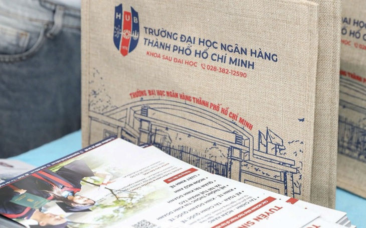 Nhờ người thi thay tiếng Anh B2 để hoàn tất bằng thạc sĩ, bị phạt 15 triệu đồng - Ảnh 2.