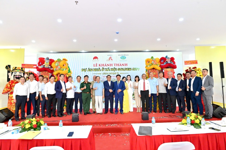 Hơn 900 căn nhà ở xã hội được bàn giao cho người thu nhập thấp ở Tây Ninh - Ảnh 3.