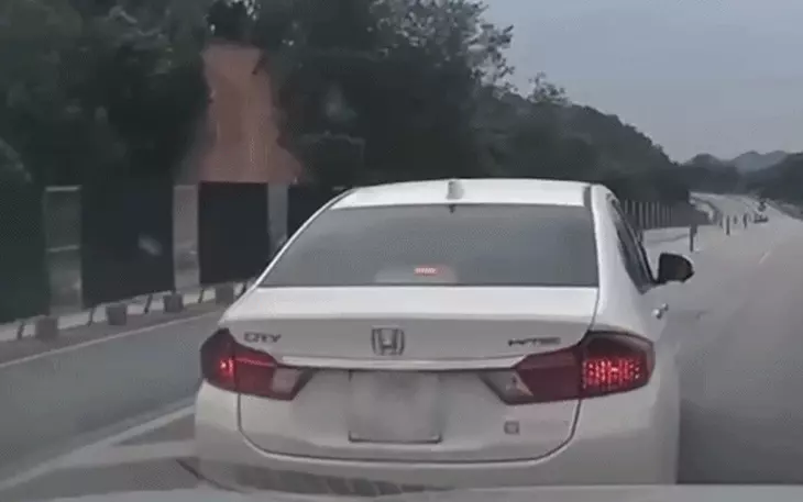 Bị báo lỗi vượt đèn đỏ nhưng do đèn bị lỗi, tài xế cần làm gì? - Ảnh 3.