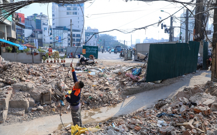 Hà Nội phê duyệt dự án bãi đỗ xe, trạm sạc ở dải đất giữa đường vành đai 1 và đường La Thành  - Ảnh 2.