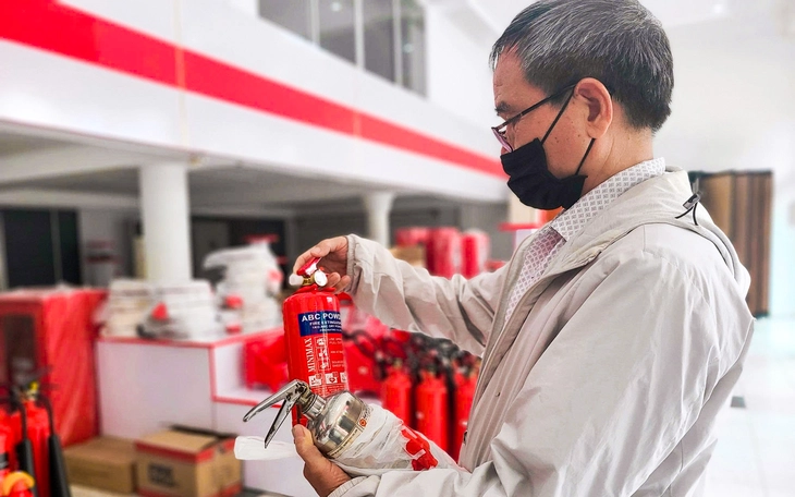 Thủ tướng: Các bộ trưởng nghiêm túc kiểm điểm trách nhiệm chậm ban hành văn bản - Ảnh 3.