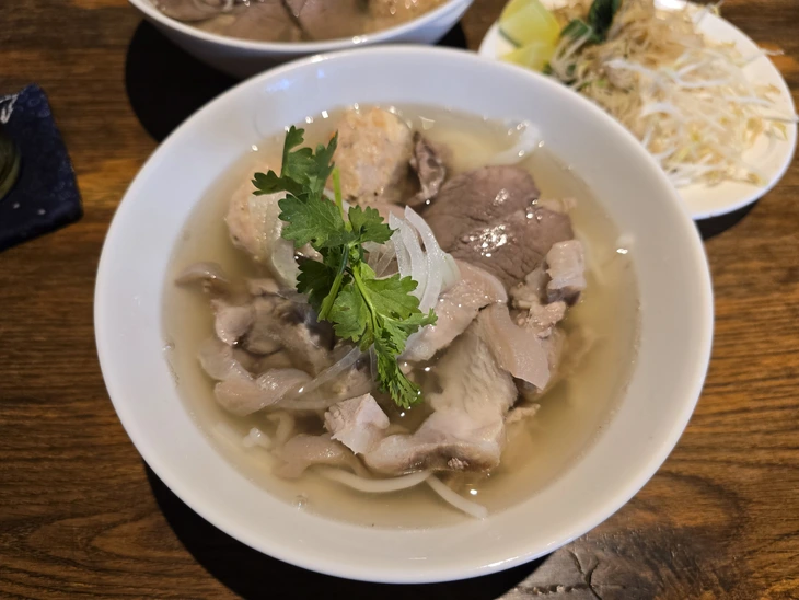Sẽ nhớ Bún bò Huế O Kay nước trong mang theo cả sự chậm rãi của Huế - Ảnh 1. Chia tay bún bò O Kay, nước trong mang theo cả sự chậm rãi của Huế - Ảnh 1.